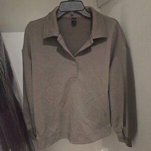 Dazy Gray Collared Sweatshirt